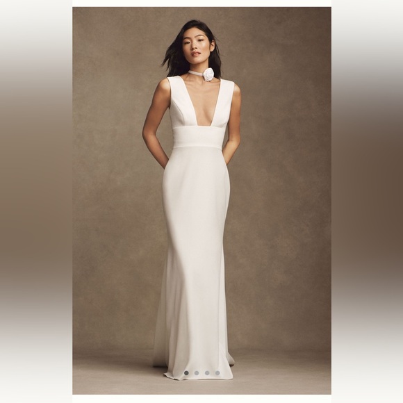 Wtoo by Watters Chloe Sleveless Plunge Crepe Column Wedding Gown - Picture 3 of 7